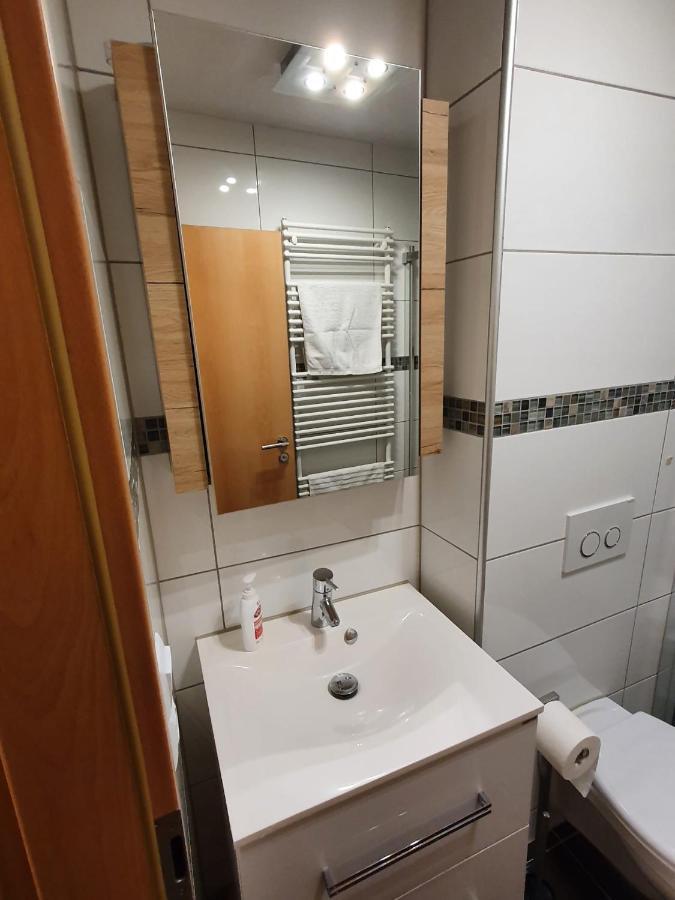 Exklusive Moderne 2 Zi. Wohnung In Ruhiger Lage Schechingen 外观 照片